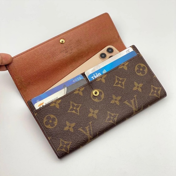 (SOLD) Louis Vuitton Sarah wallet - Picture 2 of 5